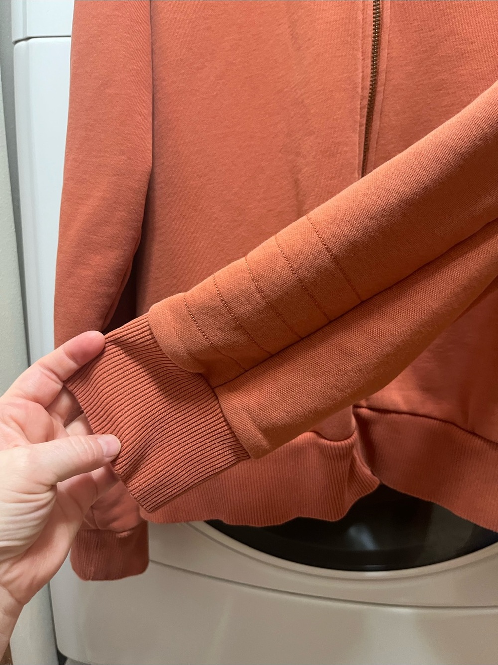 Pact Organic Burnt Orange Hoodie Size Large *flawed* - Picture 3 of 6